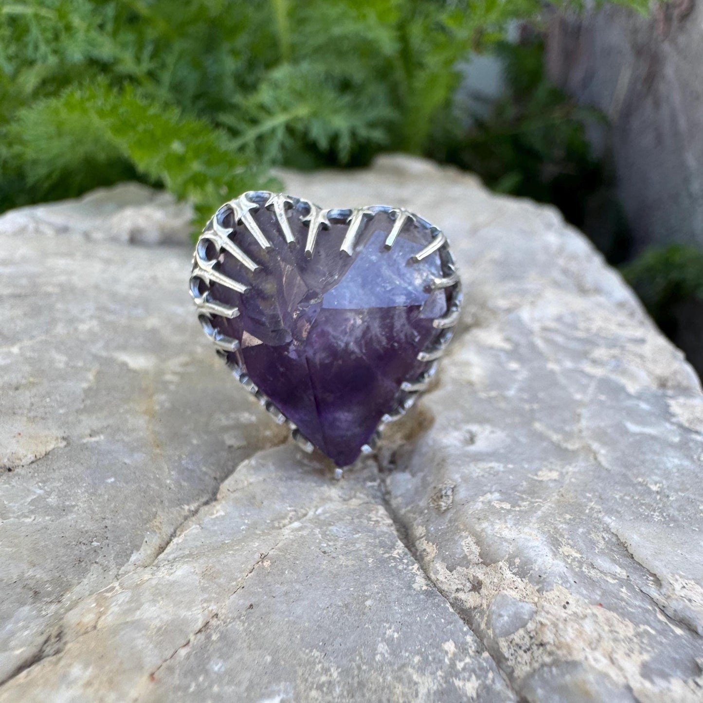 heart shaped amethyst sterling silver ring (size 8)